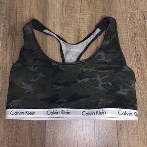 NWOT Calvin Klein sports bra